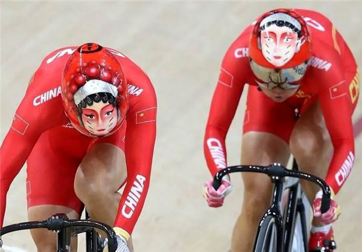 عکس/ کلاه‌های عجیب تیم دوچرخه‌سواری چین!