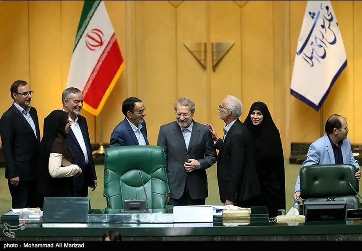 تکیه 3باره لاریجانی بر کرسی ریاست مجلس/ عکس