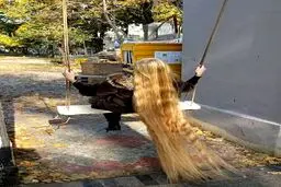 دختری که 28 سال است موهایش را کوتاه نکرده!