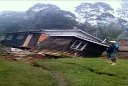 تصاویری از خسارت زلزله 7.5 ریشتری در گینه نو