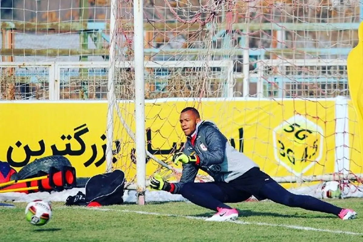 استارت گلر برزیلی با تراکتورسازی تبریز + عکس