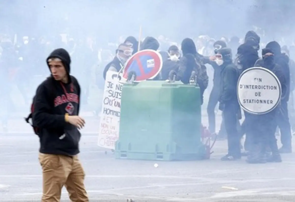 بازهم آشوب در پاریس/تصاویر