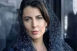 خنده های دلبرانه لیلا حاتمی بر روی فرش قرمز | عکس زیرخاکی از لیلا حاتمی