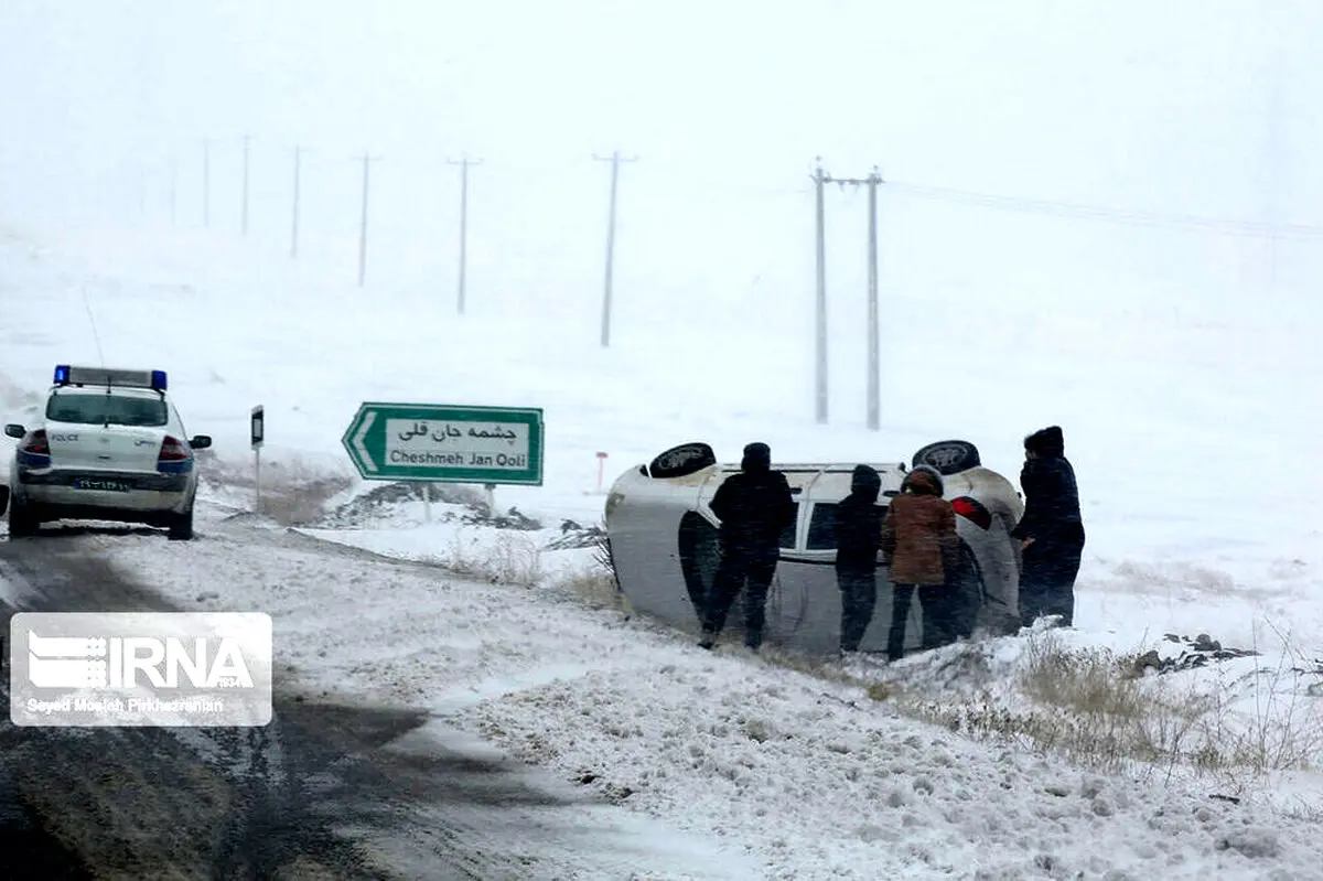 عکس / برف و یخبندان در جاده‌های کردستان