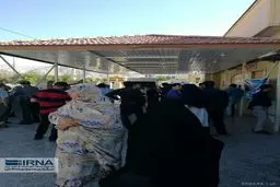 تصویری از خانواده‌های دانش‌آموزان حادثه واژگونی اتوبوس