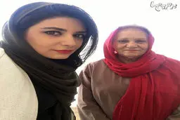 سلفی لیندا کیانی در کنار مادرش/عکس