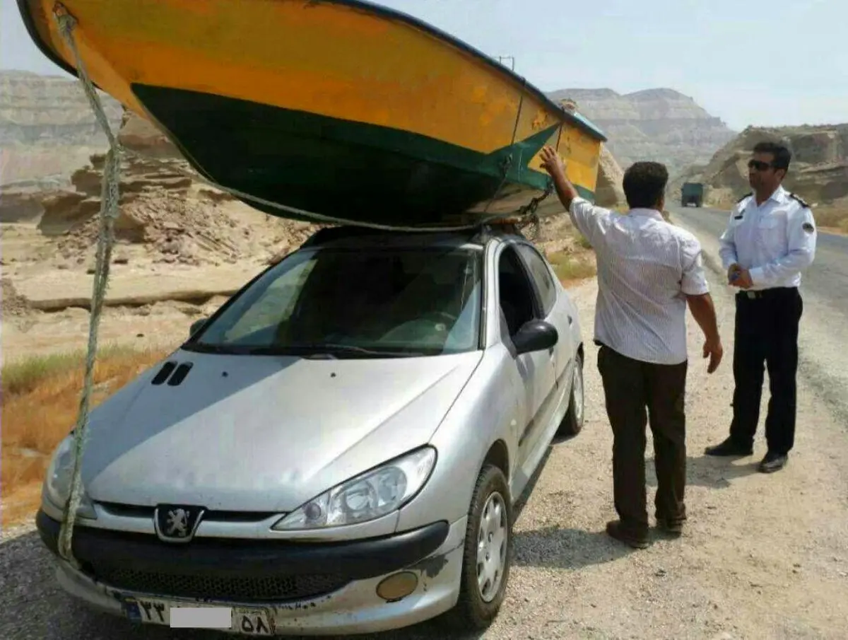 حمل قایق با پژو ۲۰۶/عکس