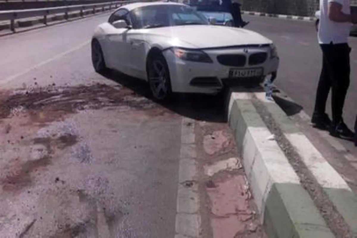 تصادف شدید بی ام و کروک در تهران/تصاویر