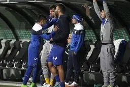 تایید درگیری لفظی عمران‌زاده با داور چهارم + عکس