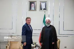 خنده های حسن روحانی در یک دیدار خارجی /عکس