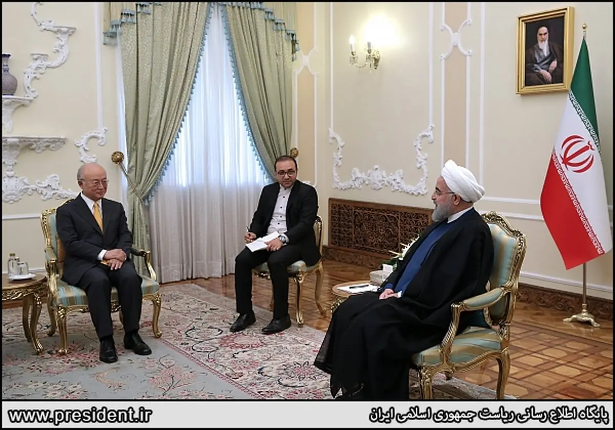 روایت تصویری از دیدار روحانی با مرد هسته ای