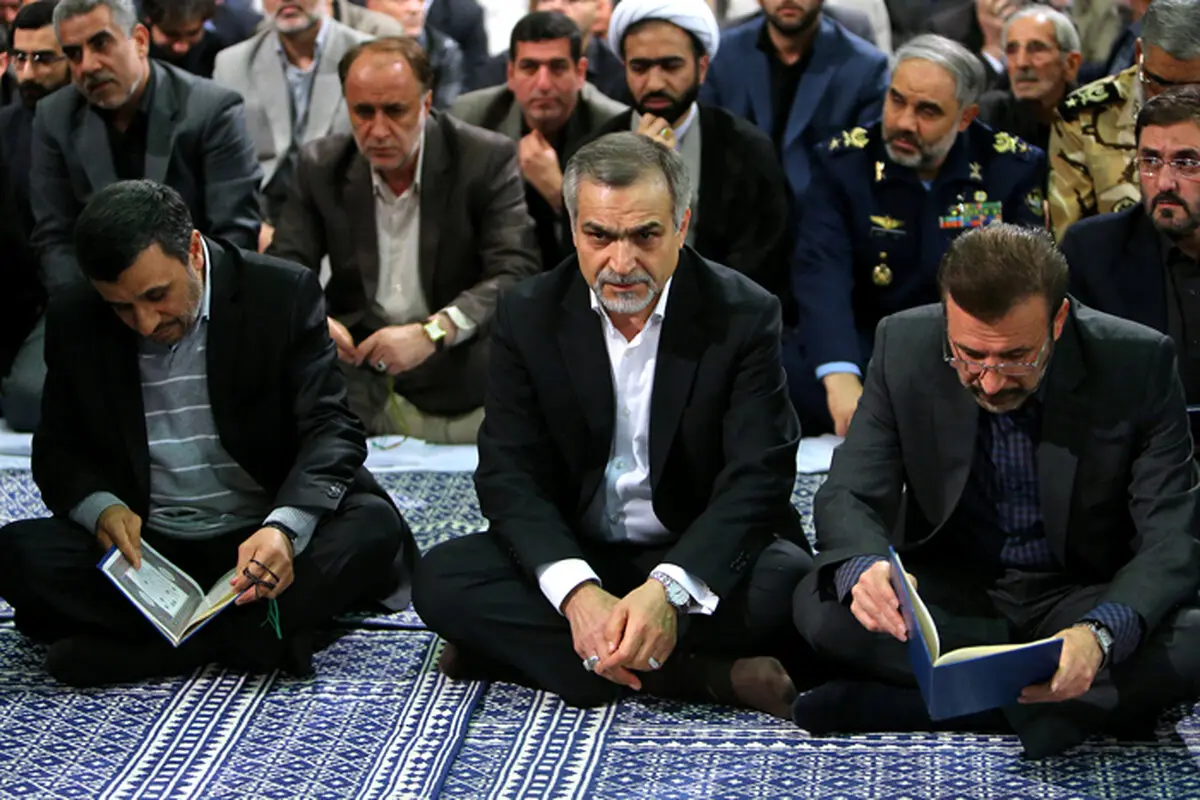 محمود احمدی نژاد و برادر روحانی در کنارهم/ عکس