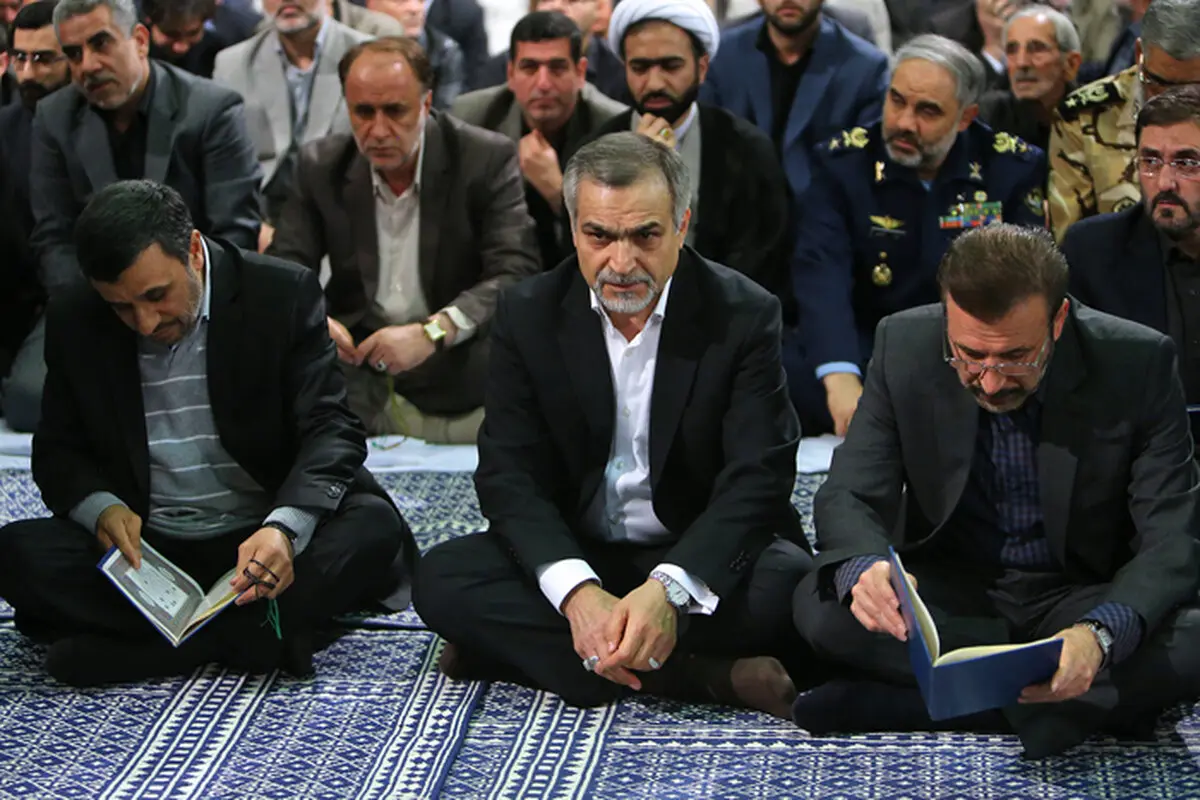 محمود احمدی نژاد و برادر روحانی در کنارهم/ عکس