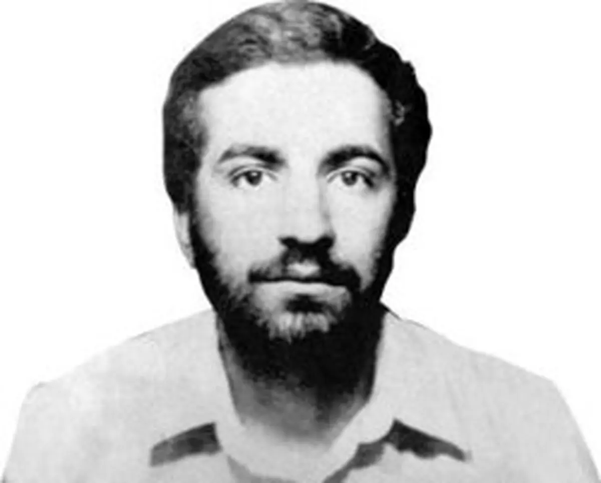 علی معتمد همان محمدرضا کلاهی است؟