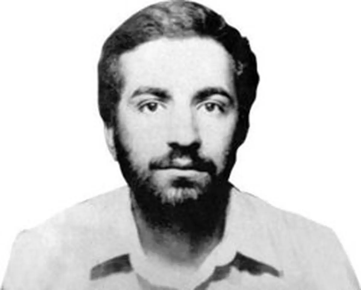 علی معتمد همان محمدرضا کلاهی است؟