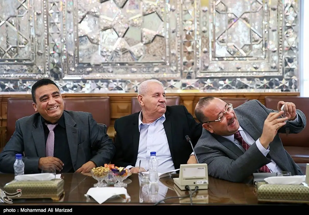 سلفی نمایندگان تونس در دیدار با لاریجانی/عکس