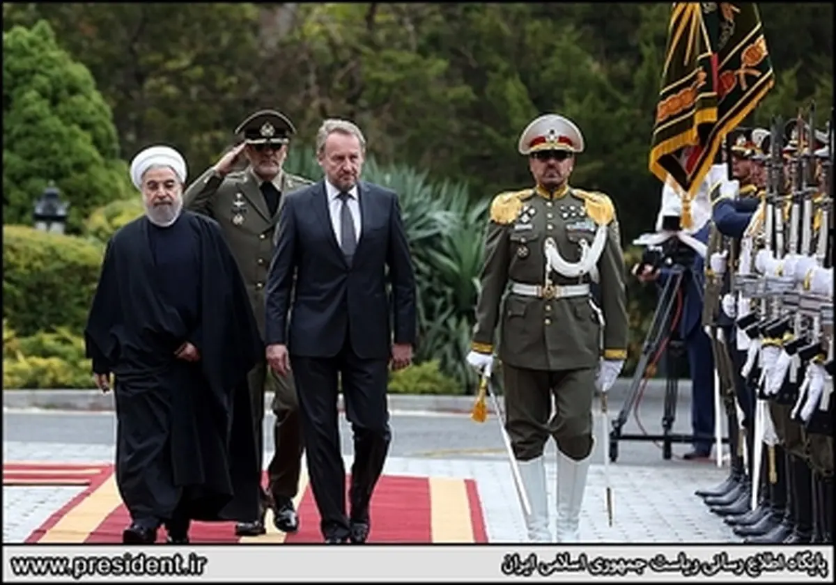 حاشیه های استقبال روحانی از عزت بگوویچ/تصاویر