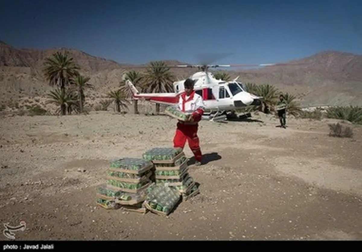 کمک رسانی به سیل زدگان هرمزگان/تصاویر