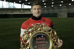 ژیرو جذاب‌ترین بازیکن لیگ انگلیس + عکس