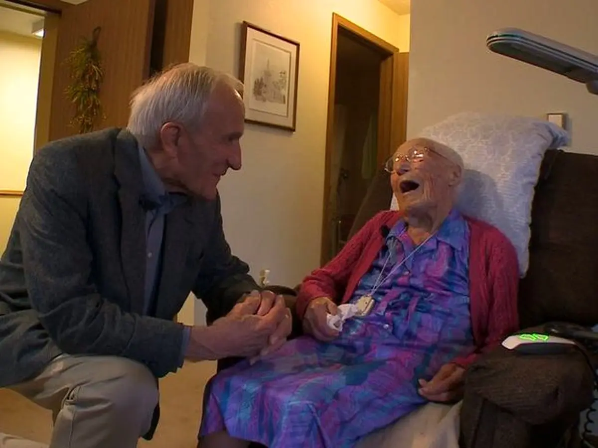 پیرترین کاربر فیسبوک مرد/تصویر