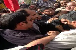 عکس/ احمدی نژاد در تشییع شهدای غواص