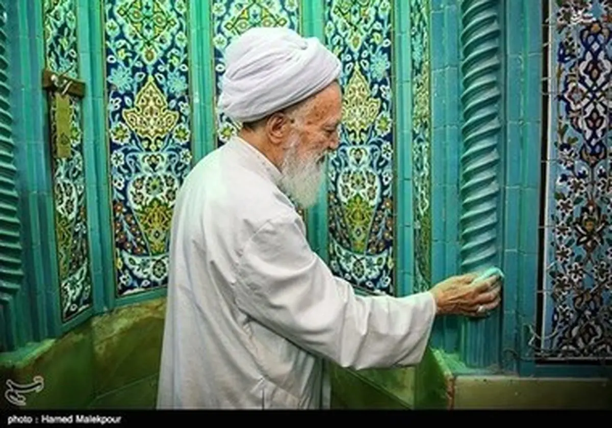 آئین غبارروبی مساجد به روایت تصویر