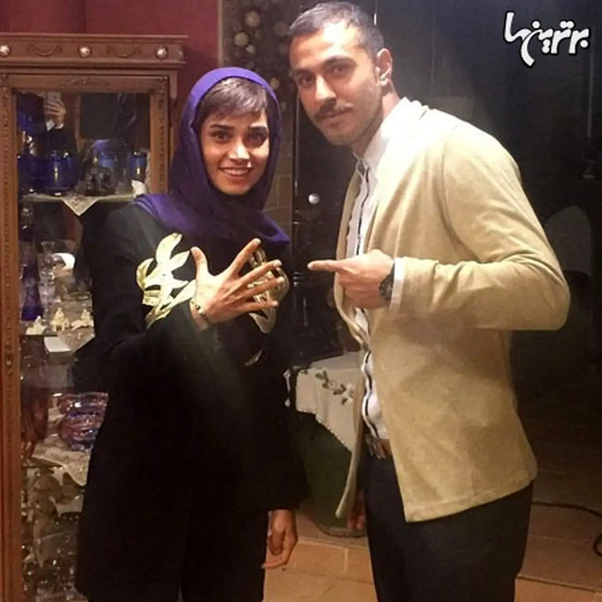 سوشا مکانی در کنار بازیگر زن/ عکس