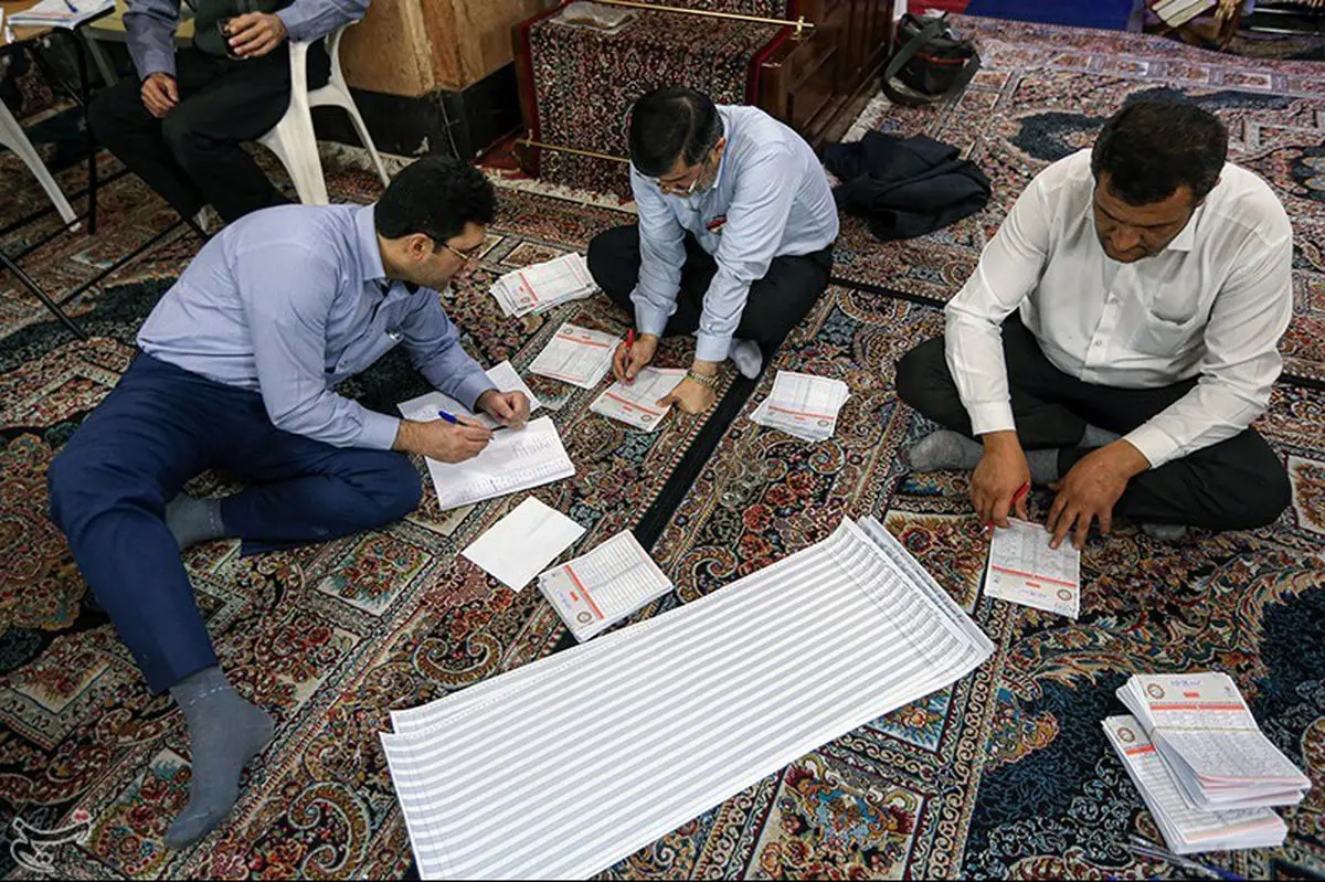 عکسی از شمارش آرا در شعب اخذ رای تهران