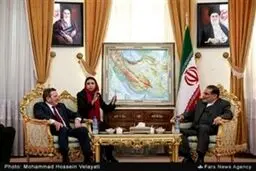 دیدار صدر اعظم سابق آلمان با شمخانی/ تصاویر