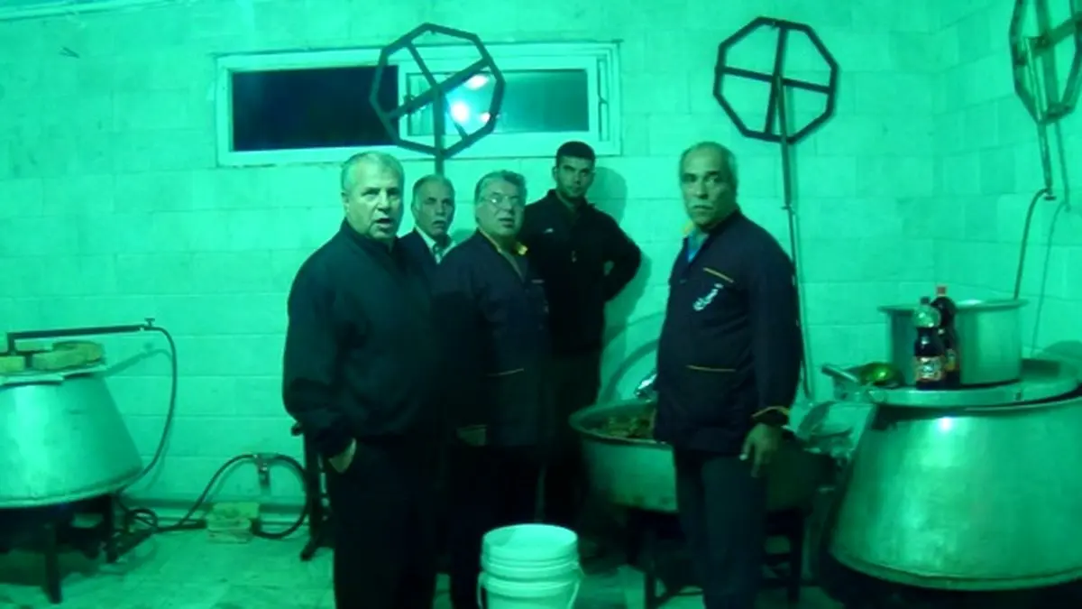 علي پروين در مراسم عزاداري محرم (عکس)