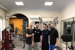 بیژن بنفشه خواه با زیرشلوار و عرق‌گیر+ عکس