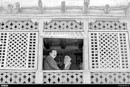بازدید رهبری از پشت‌ صحنه یک فیلم /عکس