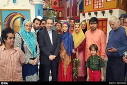 عراقچی با فرزندش به برنامه «عموپورنگ» رفت (+عکس)