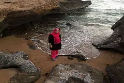 تصویر دیدنی از خانم بازیگر لب دریا!