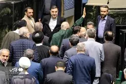 تصاویر رئیسی در صحن علنی مجلس برای دفاع از بودجه