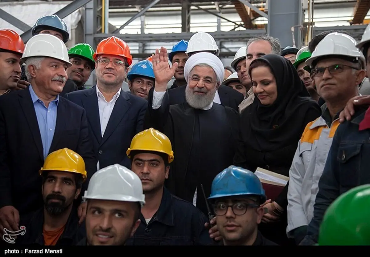 عکس/ حضور رئیس جمهور در کارخانه ذوب آهن بیستون کرمانشاه