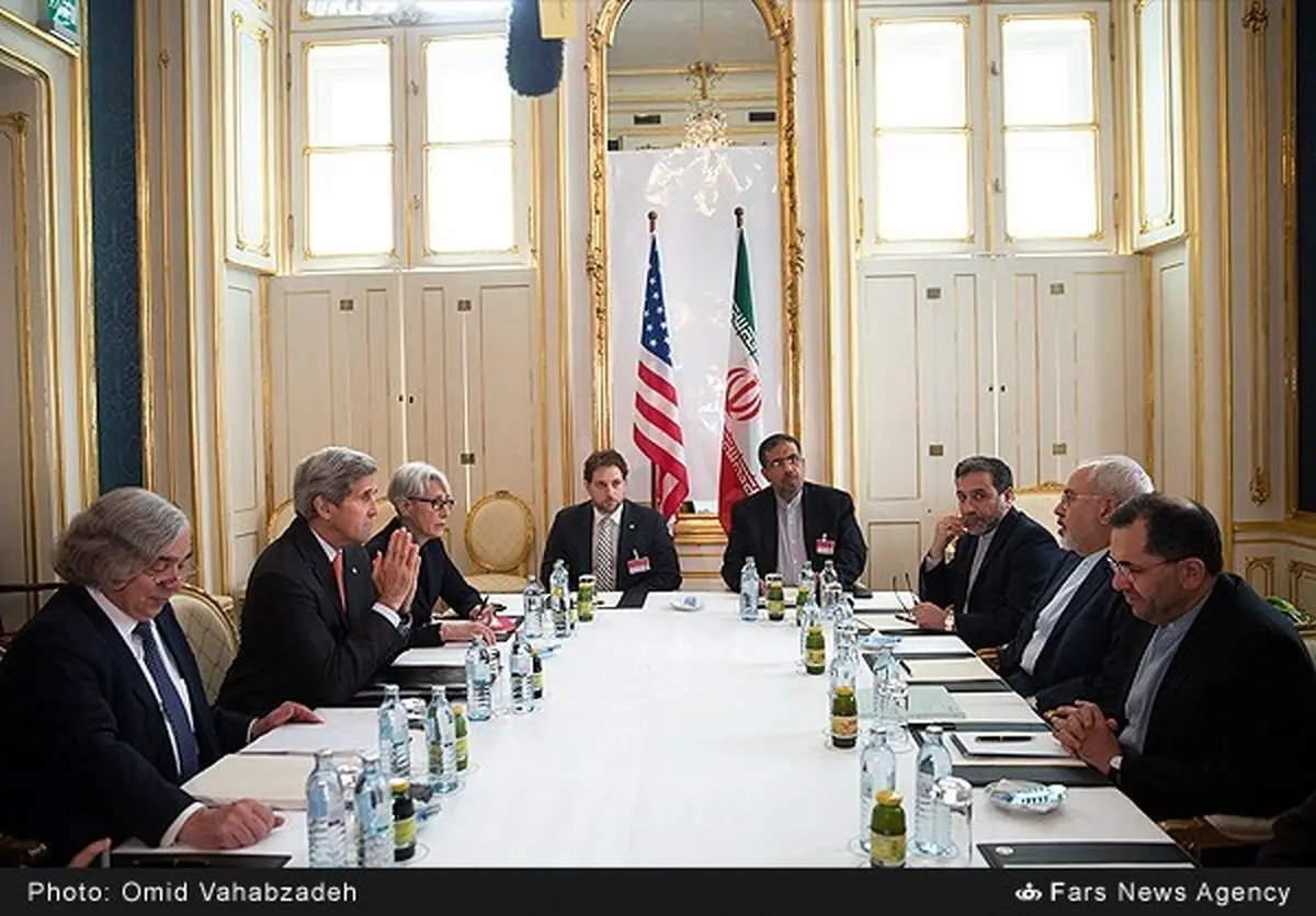 دومین روز مذاکرات وین با حضور ظریف و کری /عکس