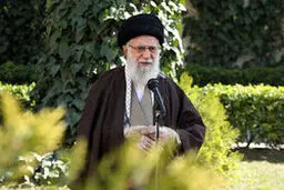 ۱۱ دقیقه سخنرانی متفاوت رهبر انقلاب در روزهای شیوع کرونا