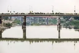 خیل عظیم عاشقان حسینی در مسیر کربلاء / تصاویر