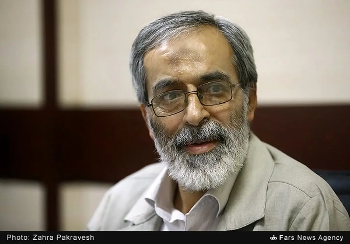 ناگفته‌هایی خواندنی از زندگی رهبر انقلاب: گزارشی که «رهبر» را ناراحت کرد/ وقتی پنیر کوپنی تمام شد/ اگر پیکان «ضدگلوله» می‌شد..