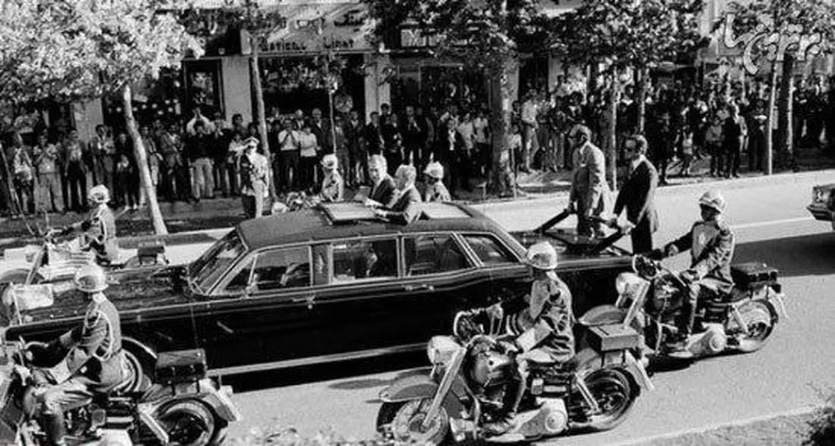 سفر رییس جمهور وقت آمریکا به ایران در سال 51/عکس