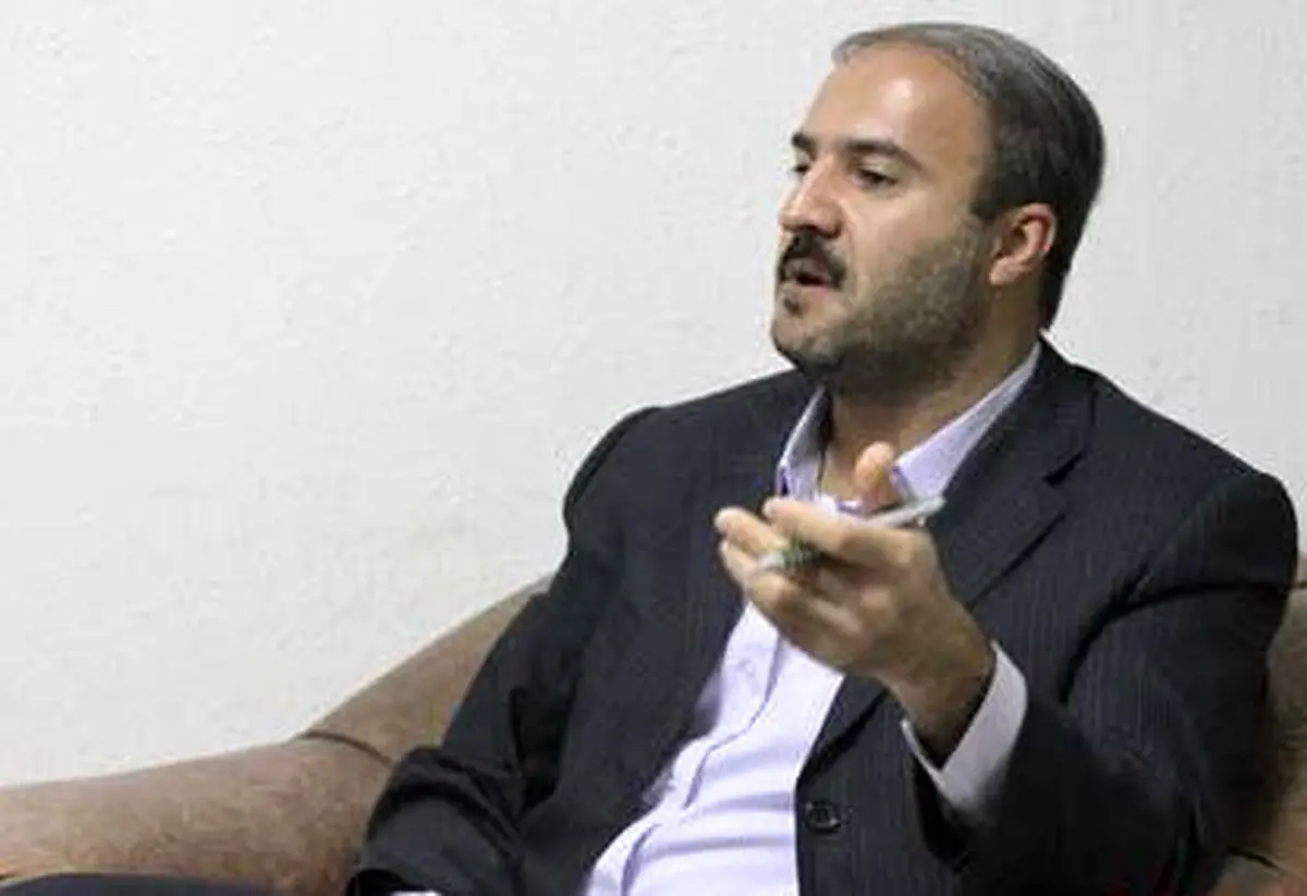 قنبری در گفت‌وگو با «نامه‌نیوز» : قالیباف به دلیل هراس از باخت از صحنه انتخابات کنار رفت /اگر احتمال پیروزی می‌داد،‌کنار نمی‌کشید/ او هنوز هم مشاوره اشتباه می‌گیرد/ قالیباف روی صندلی شهرداری آرام و قرار نداشت