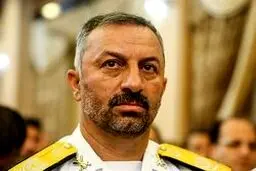 توضیحات امیر دریادار کاویانی درباره حضور ناو آبراهام لینکن در منطقه