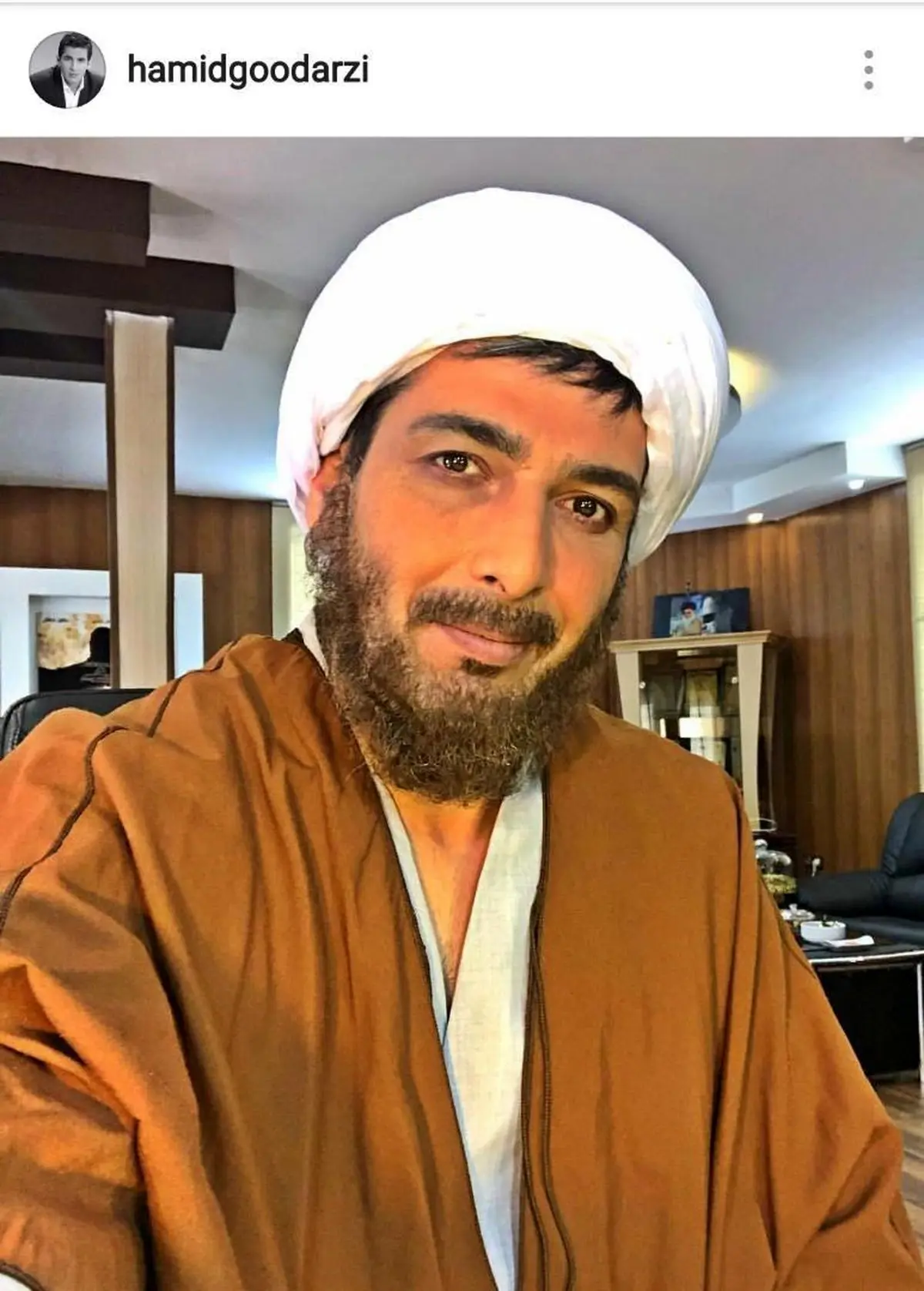 آقای بازیگر روحانی شد/عکس