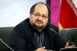 شریعتمداری:  بايد به معيشت كارگران توجه شود