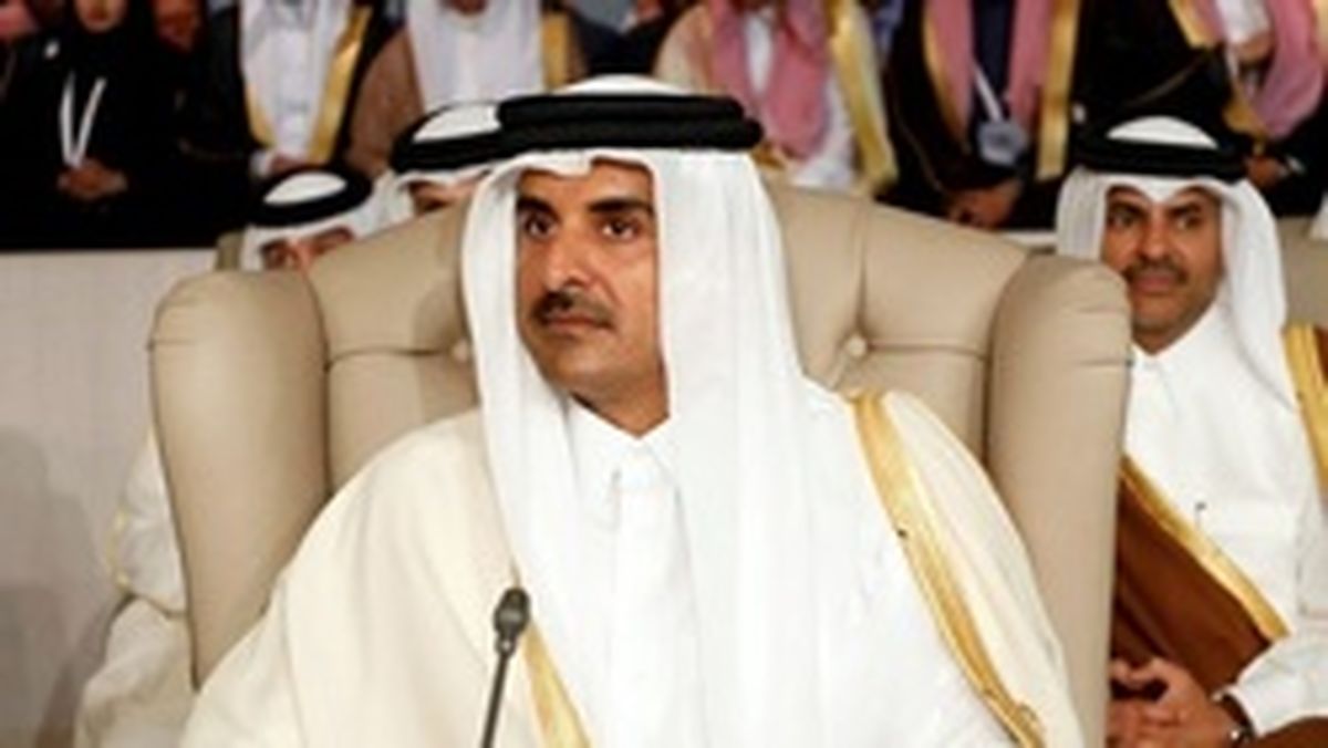 امیر قطر پس از بازگشت از تهران: با روحانی درباره کاهش تنش رایزنی کردم