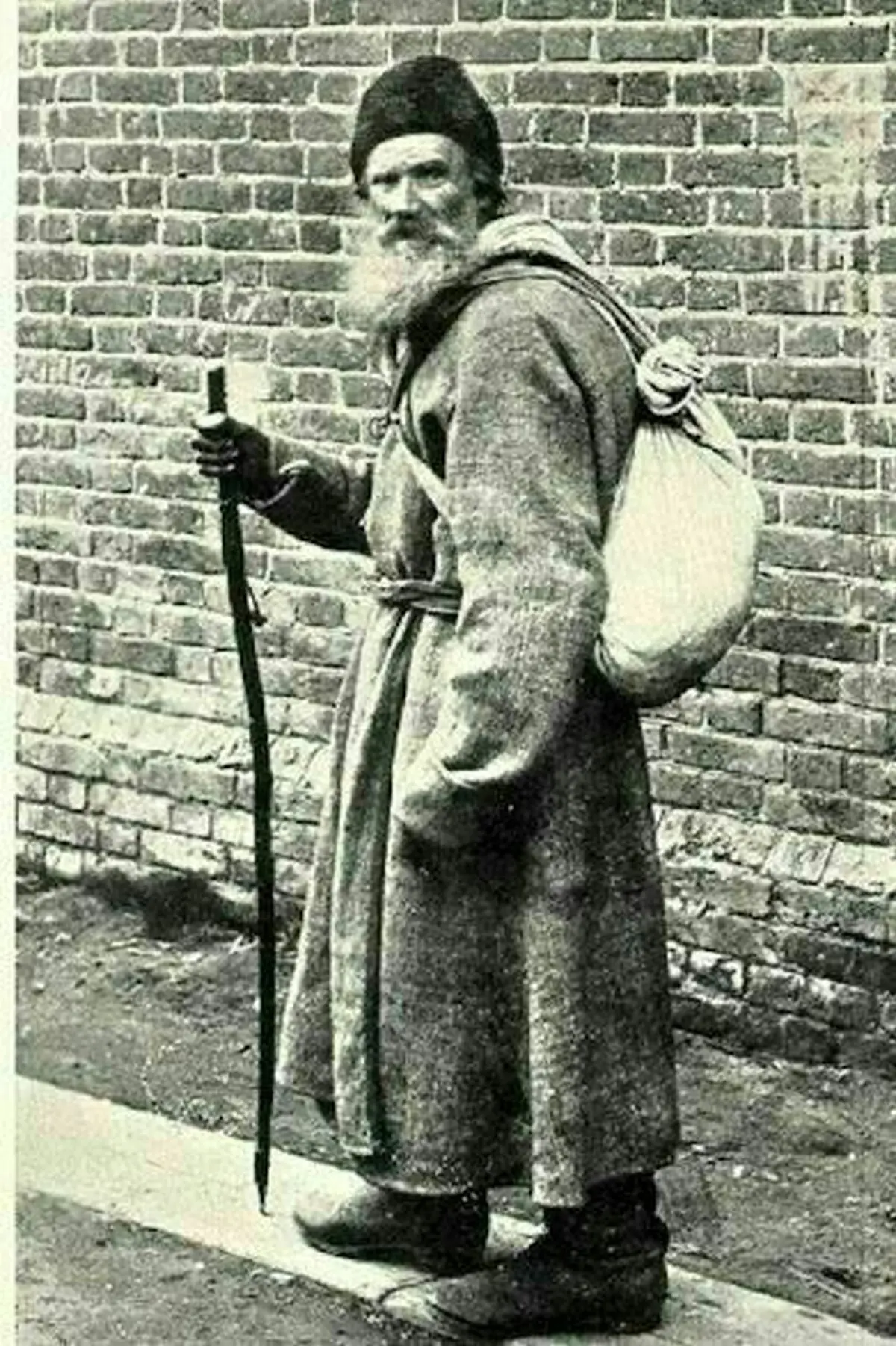 تصویری عجیب از " لئو تولستوی" نویسنده بزرگ روسی