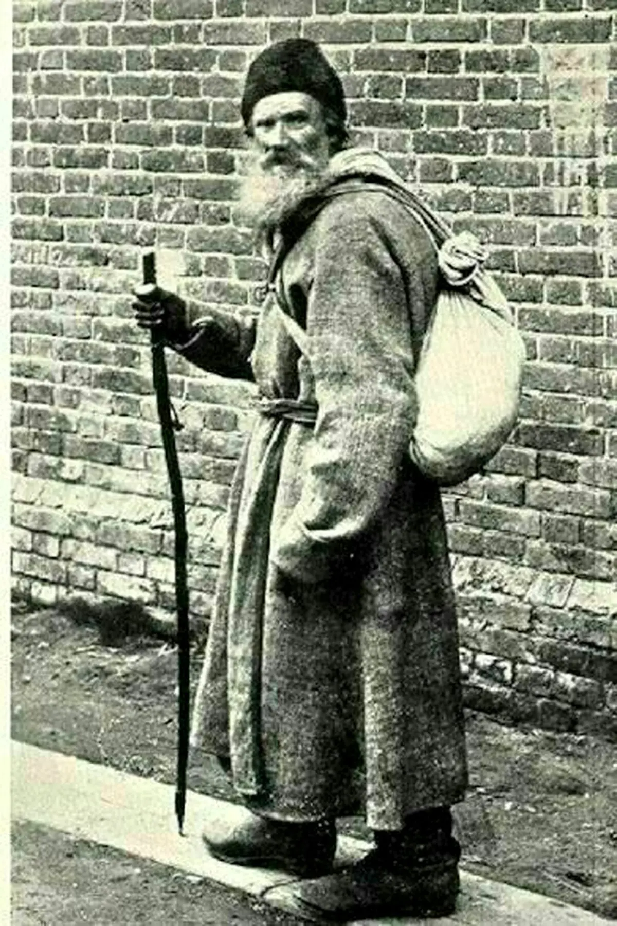 تصویری عجیب از " لئو تولستوی" نویسنده بزرگ روسی