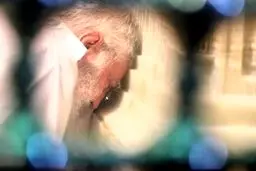 تصوير ويژه‌ از راز و نياز صبح امروز رهبر انقلاب در كنار مضجع امام رضا(ع)