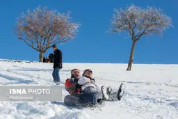 تصاویری از تفریحات مردم پس از اولین برف پاییز